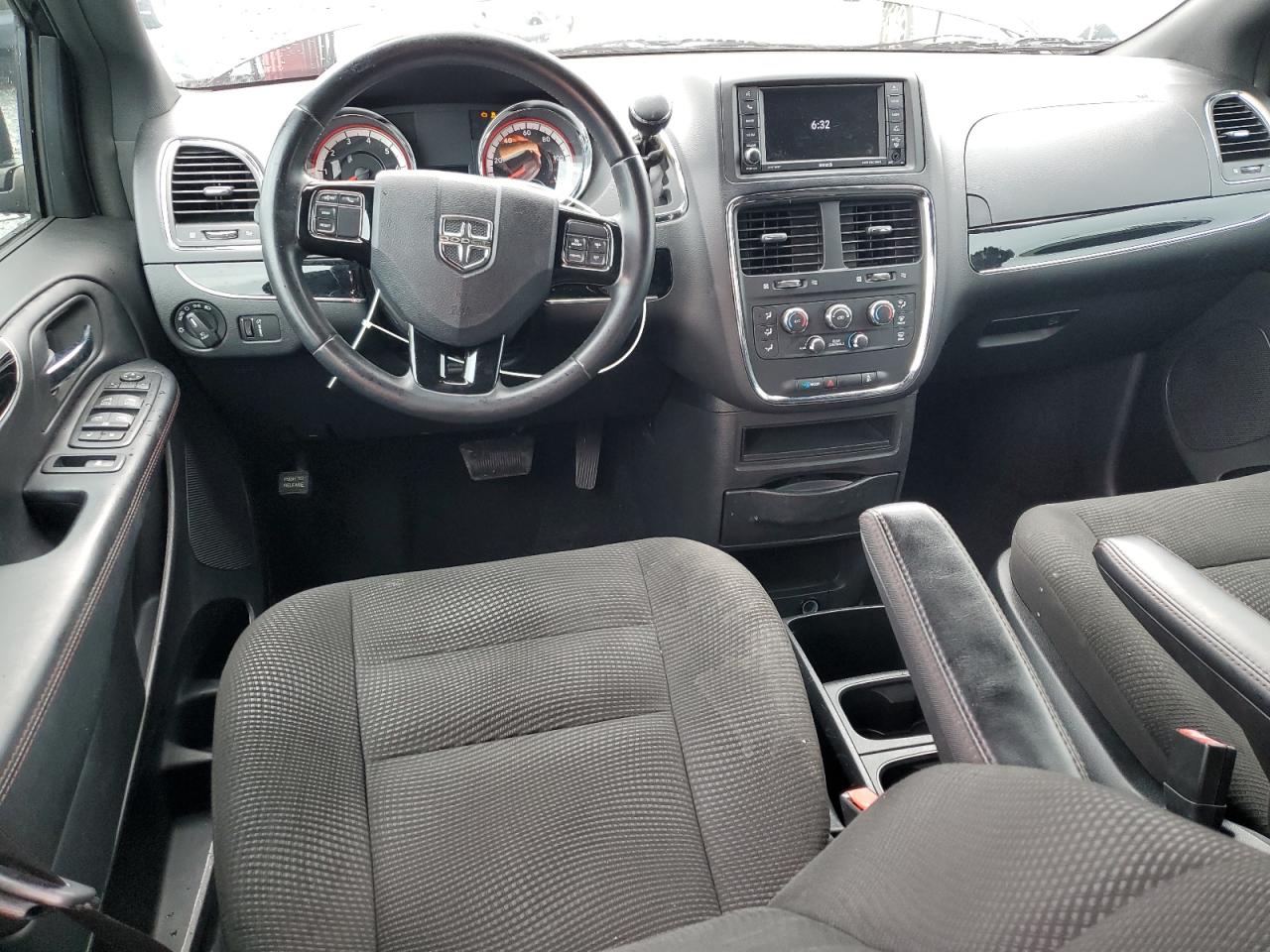 DODGE GRAND CARAVAN SE