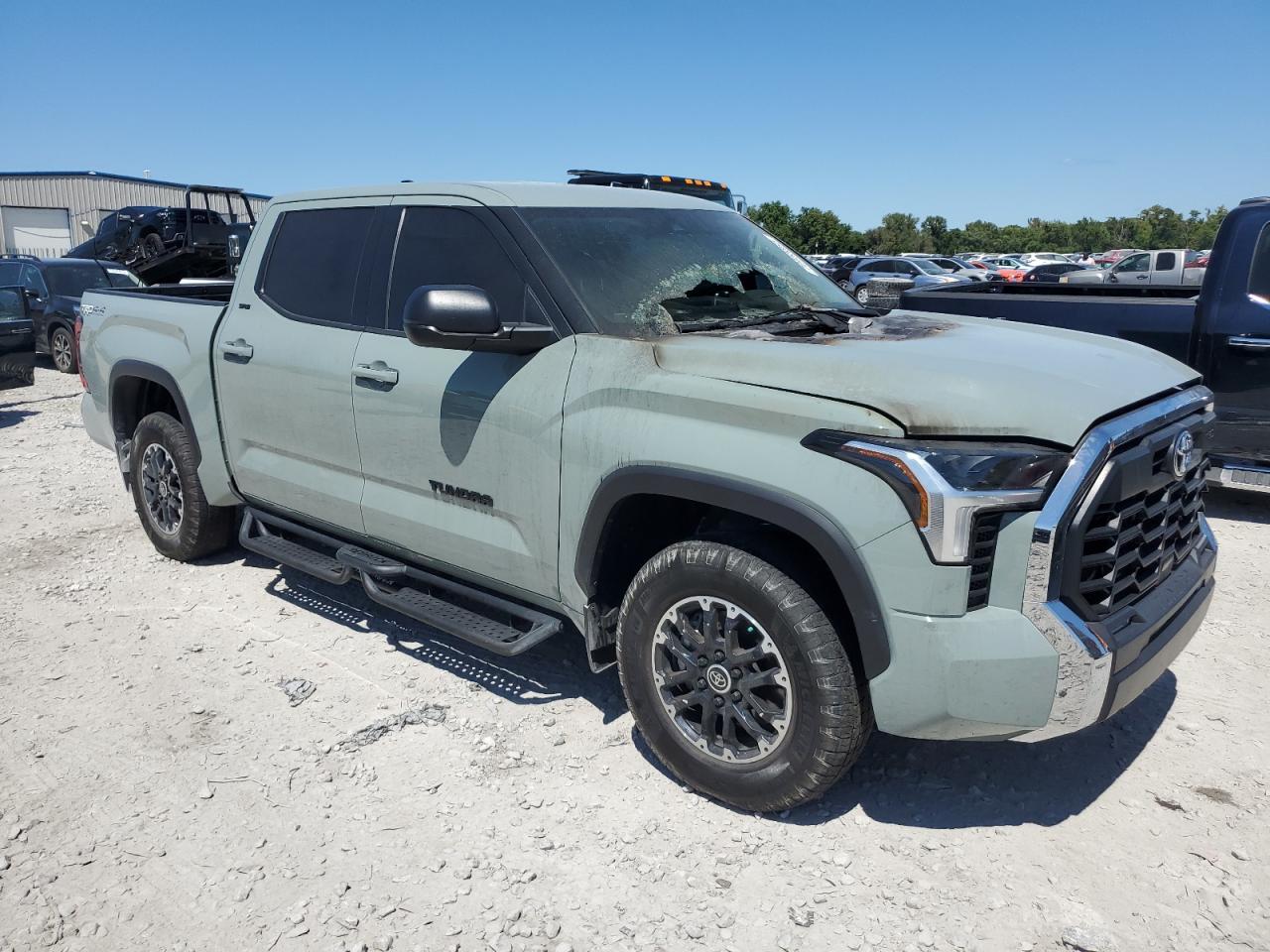TOYOTA TUNDRA CREWMAX SR