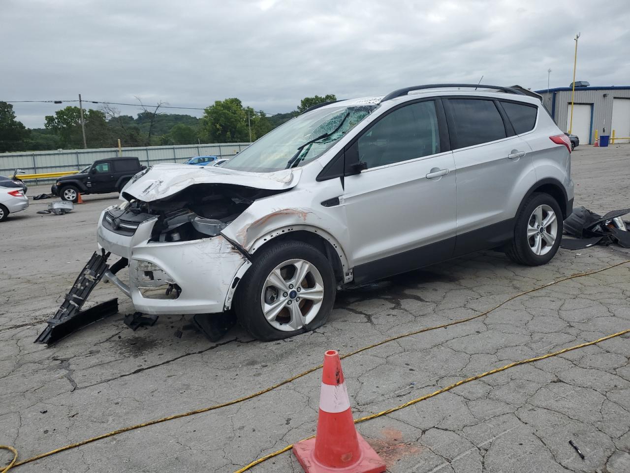 FORD ESCAPE SE