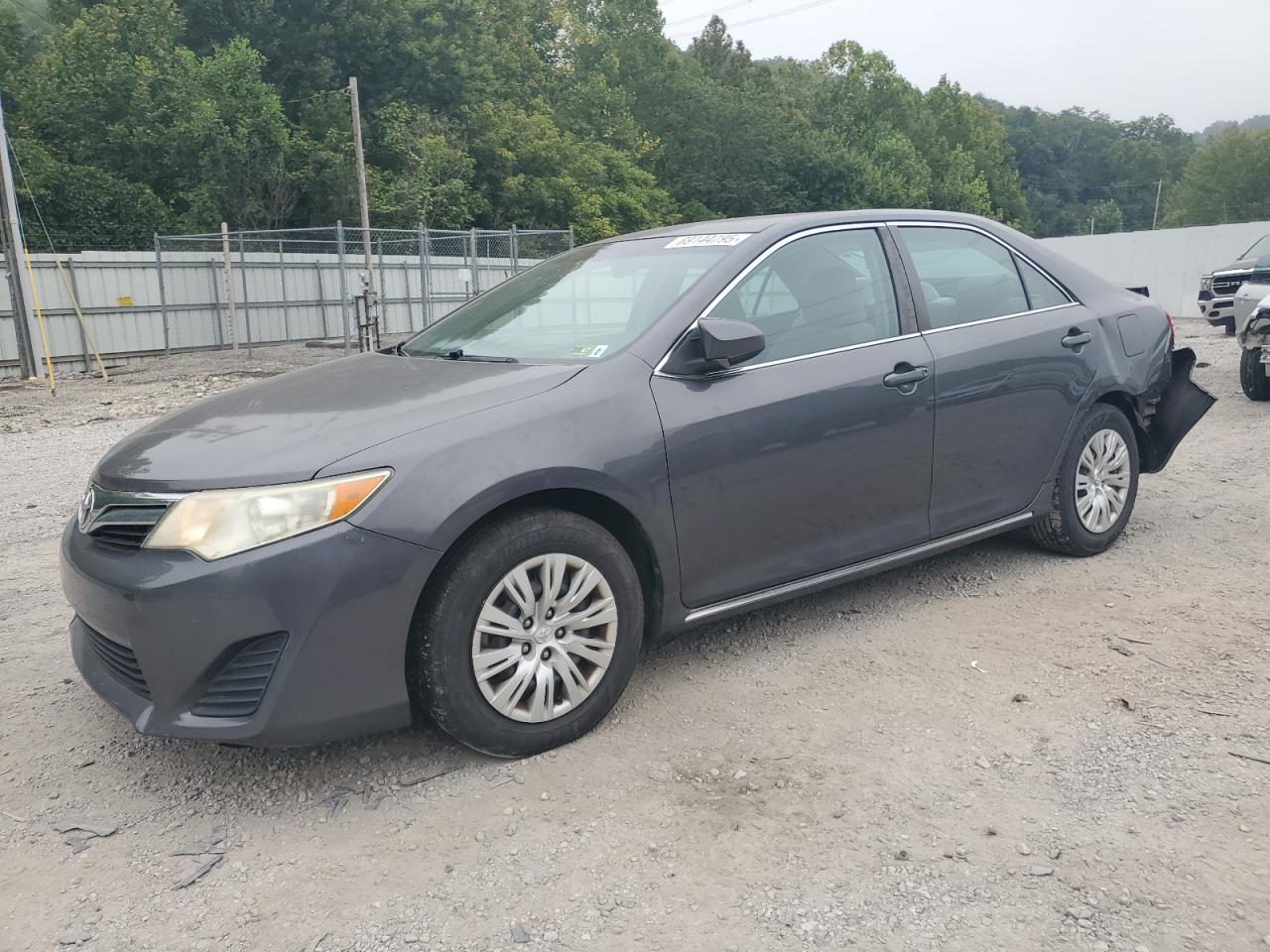 TOYOTA CAMRY BASE