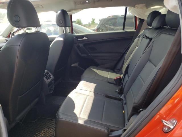 2018 VOLKSWAGEN TIGUAN SE 3VV2B7AX7JM070053