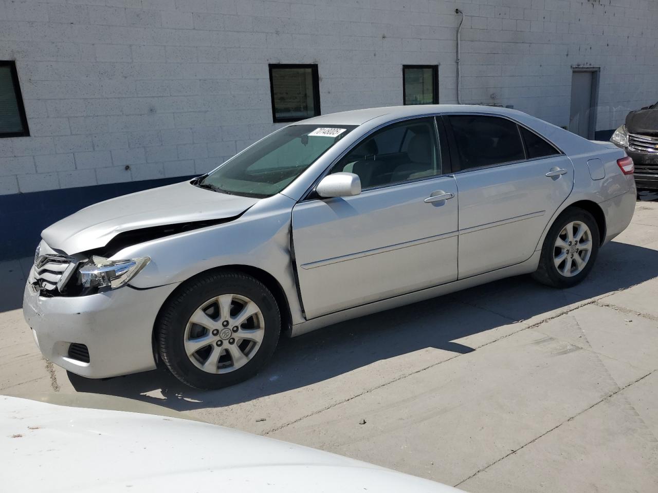 TOYOTA CAMRY BASE