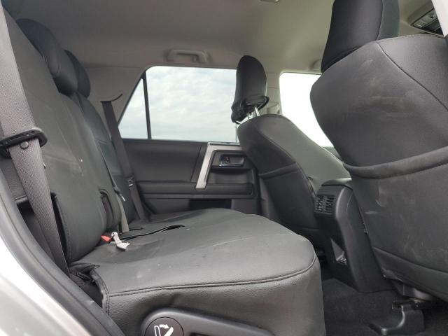 2022 TOYOTA 4RUNNER SR JTEMU5JR9N5972542