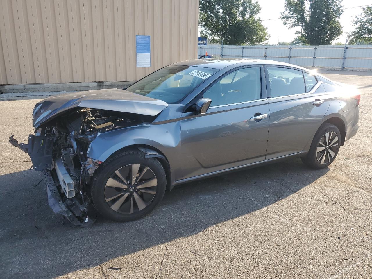  Salvage Nissan Altima