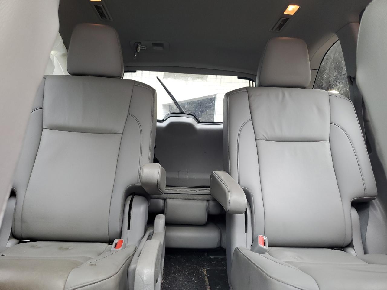 TOYOTA HIGHLANDER SE