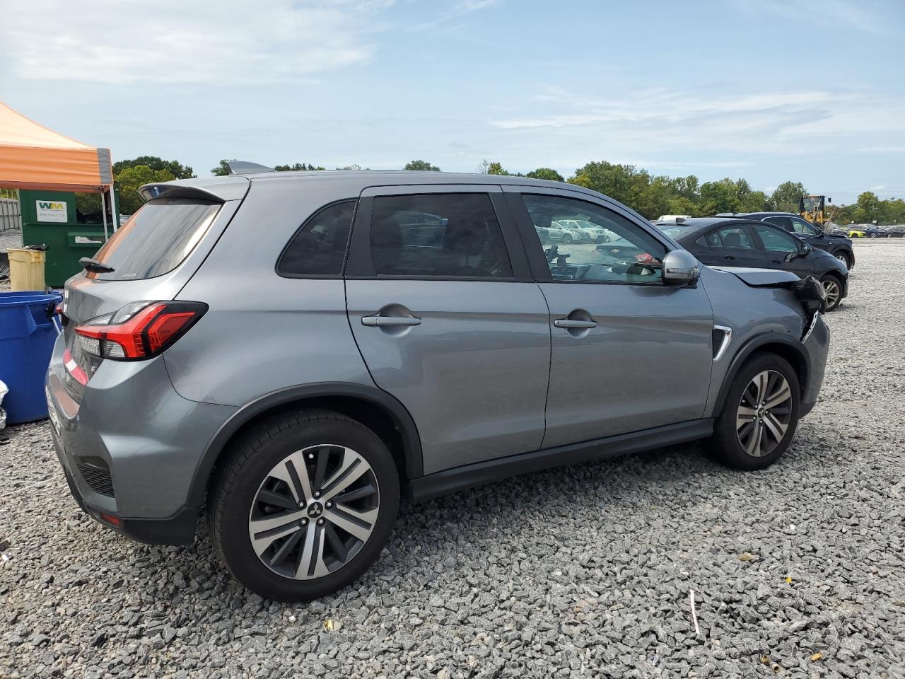 MITSUBISHI OUTLANDER ES