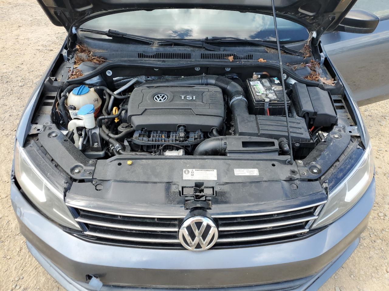 VOLKSWAGEN JETTA SE