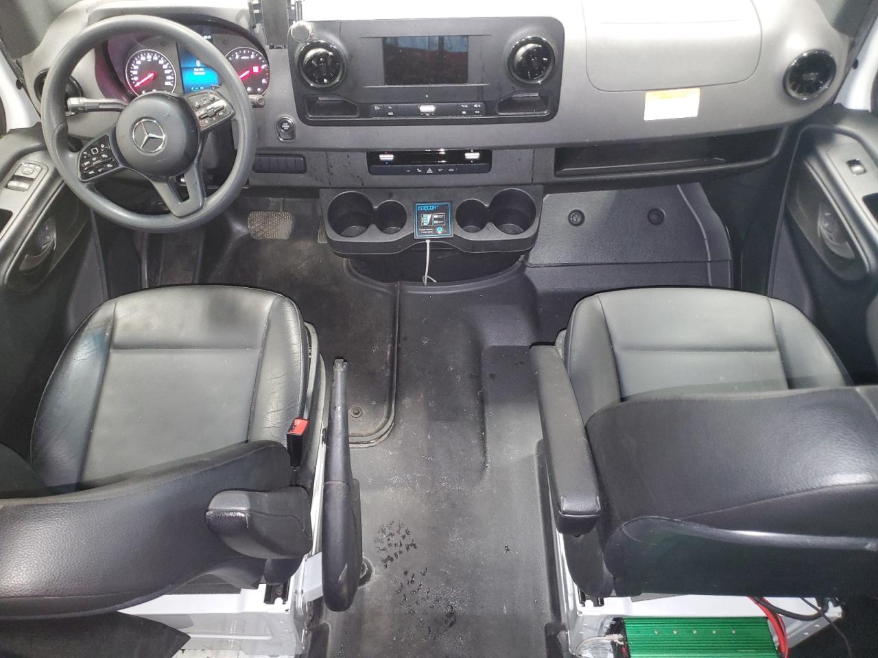 MERCEDES-BENZ SPRINTER 2500