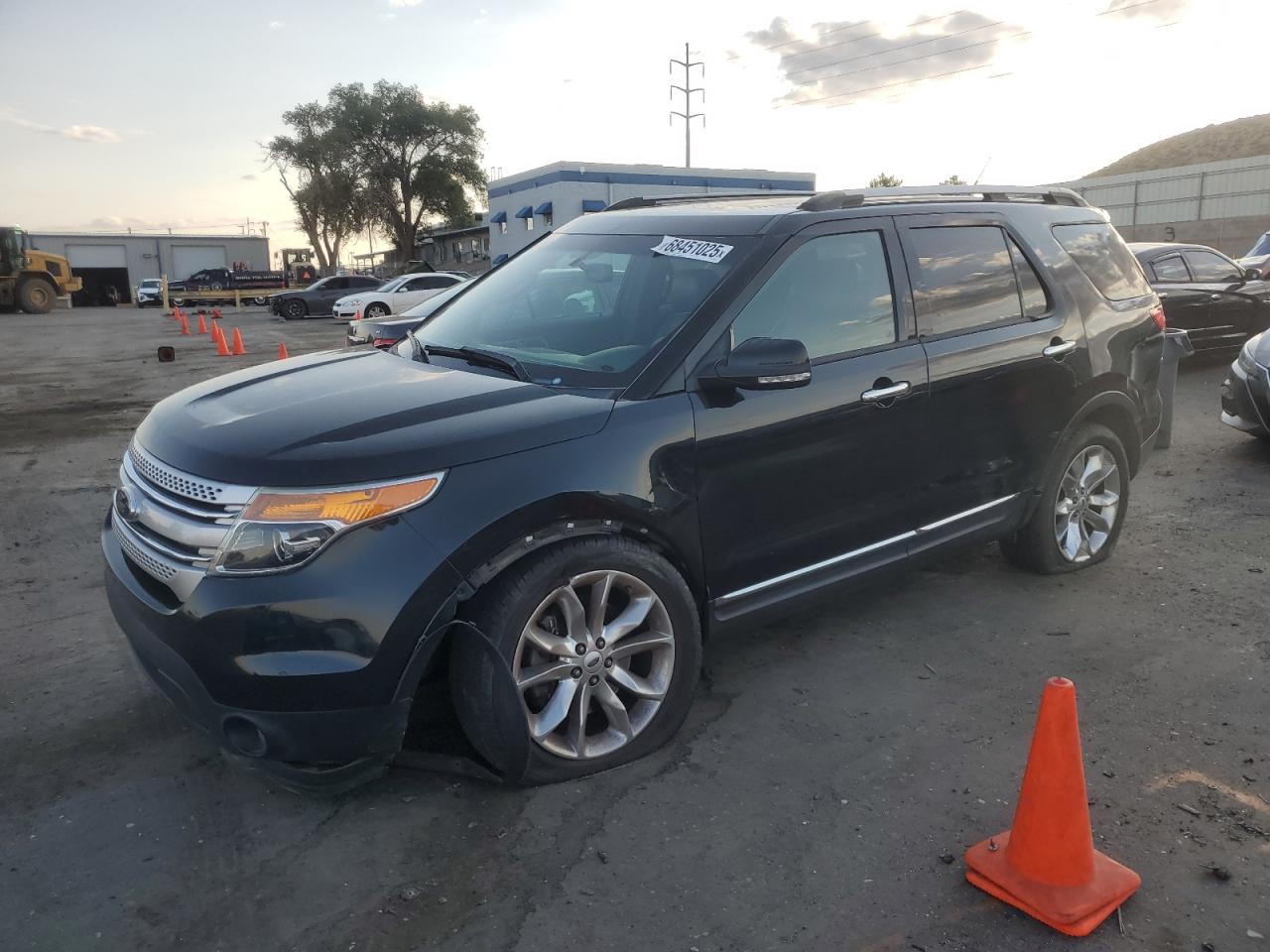  Salvage Ford Explorer