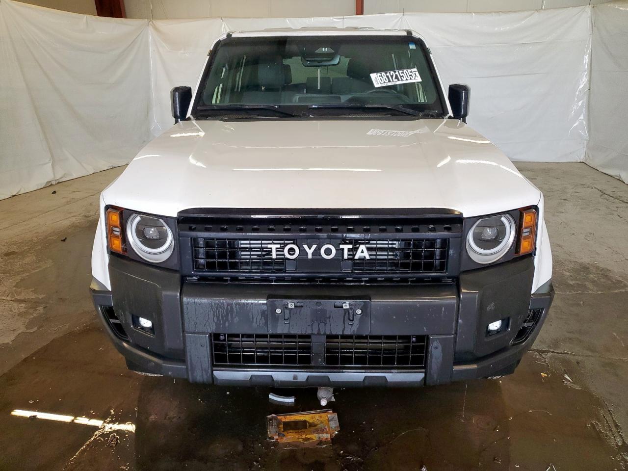 TOYOTA LAND CRUISER BASE