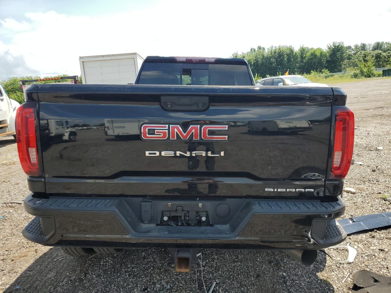 GMC SIERRA K3500 DENALI