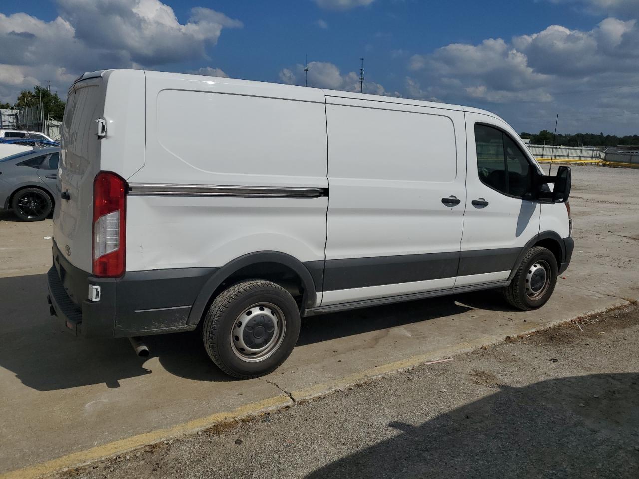 FORD TRANSIT T-250