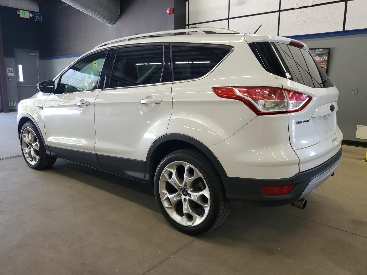 FORD ESCAPE TITANIUM
