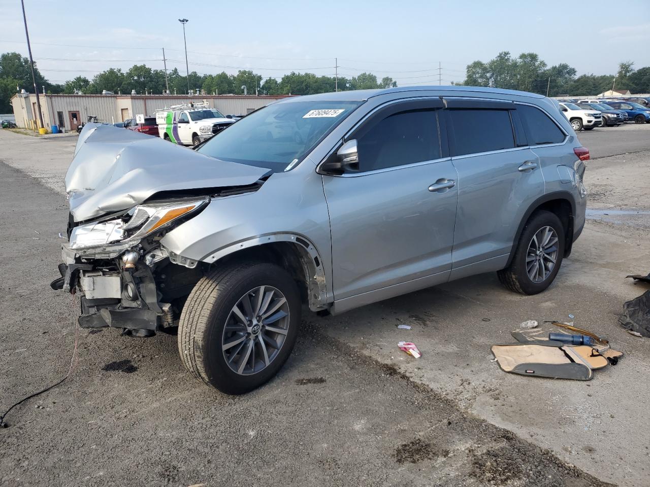 TOYOTA HIGHLANDER SE