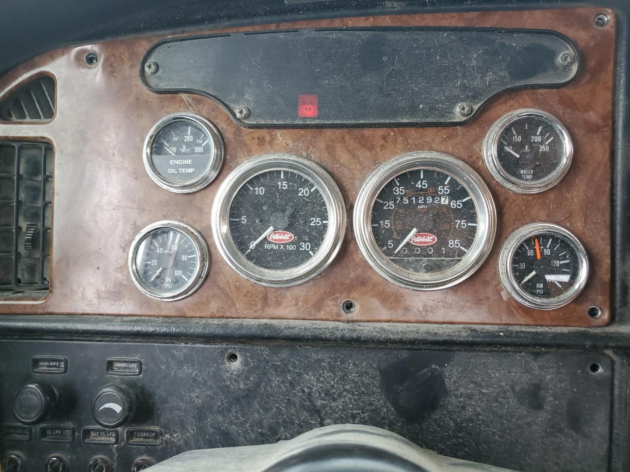 Lot #3241649278 2002 PETERBILT 379