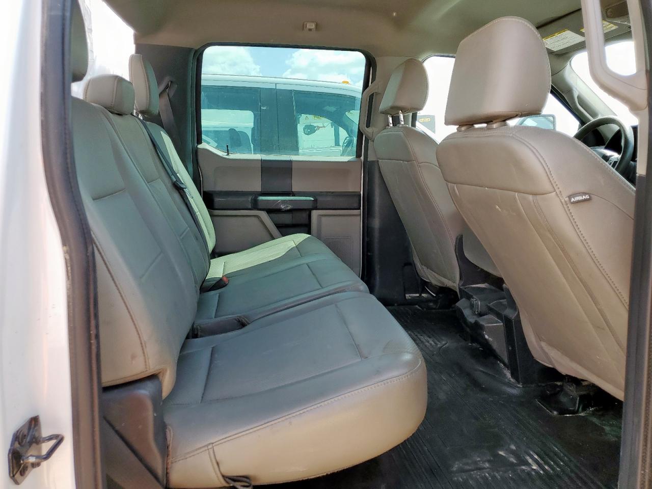 FORD F-550 SUPER DUTY