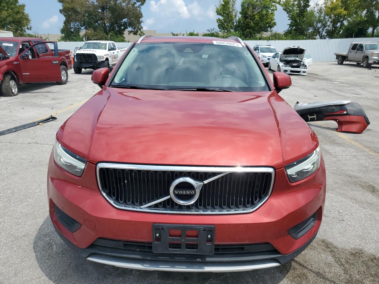 VOLVO XC40 T5 MOMENTUM