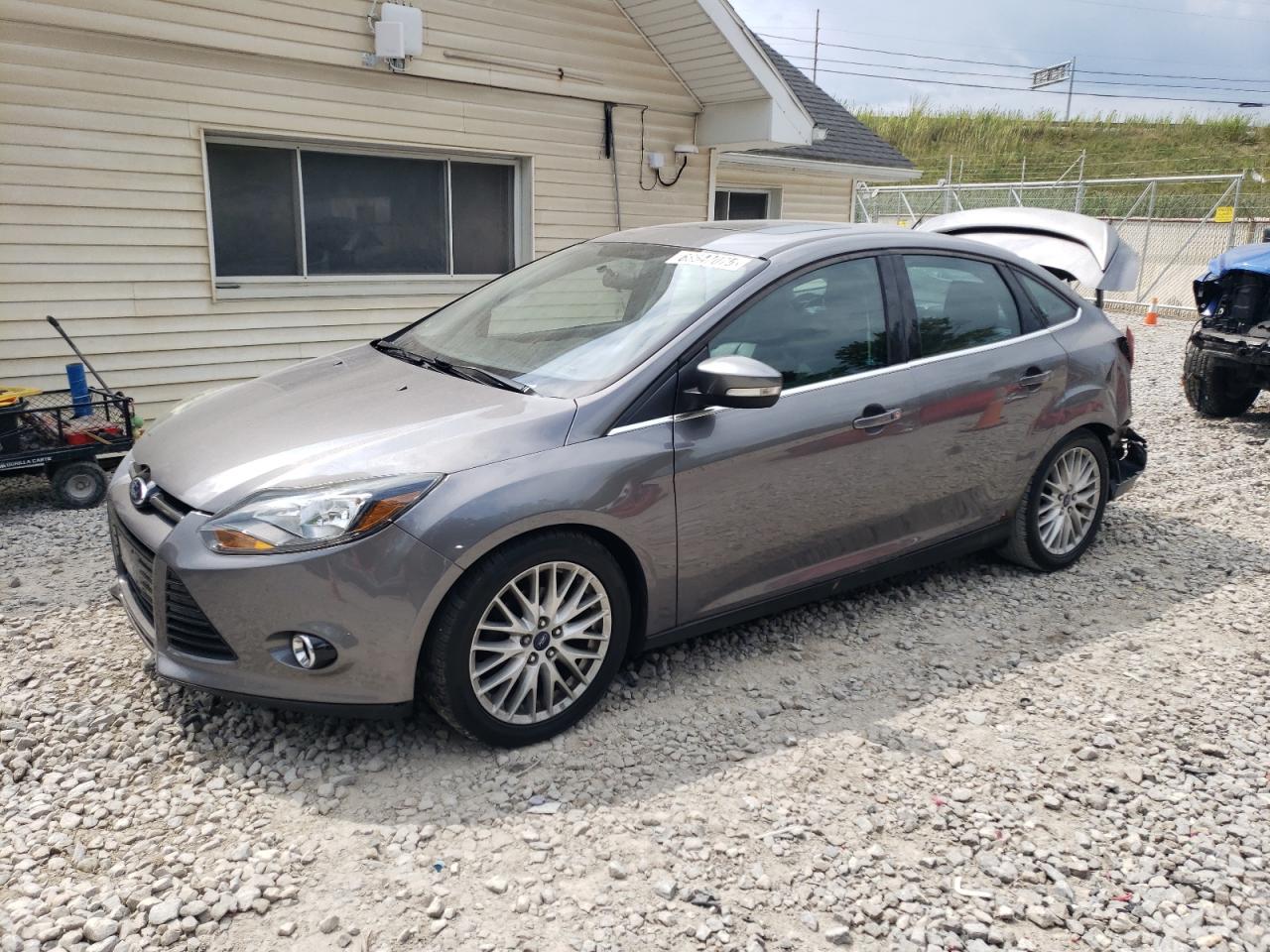FORD FOCUS TITANIUM