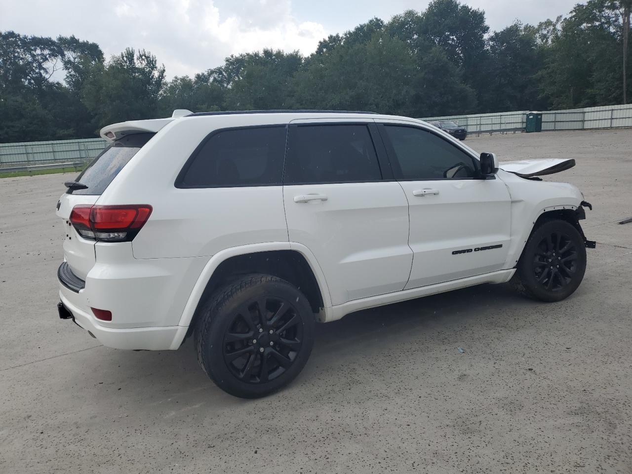 JEEP GRAND CHEROKEE LAREDO