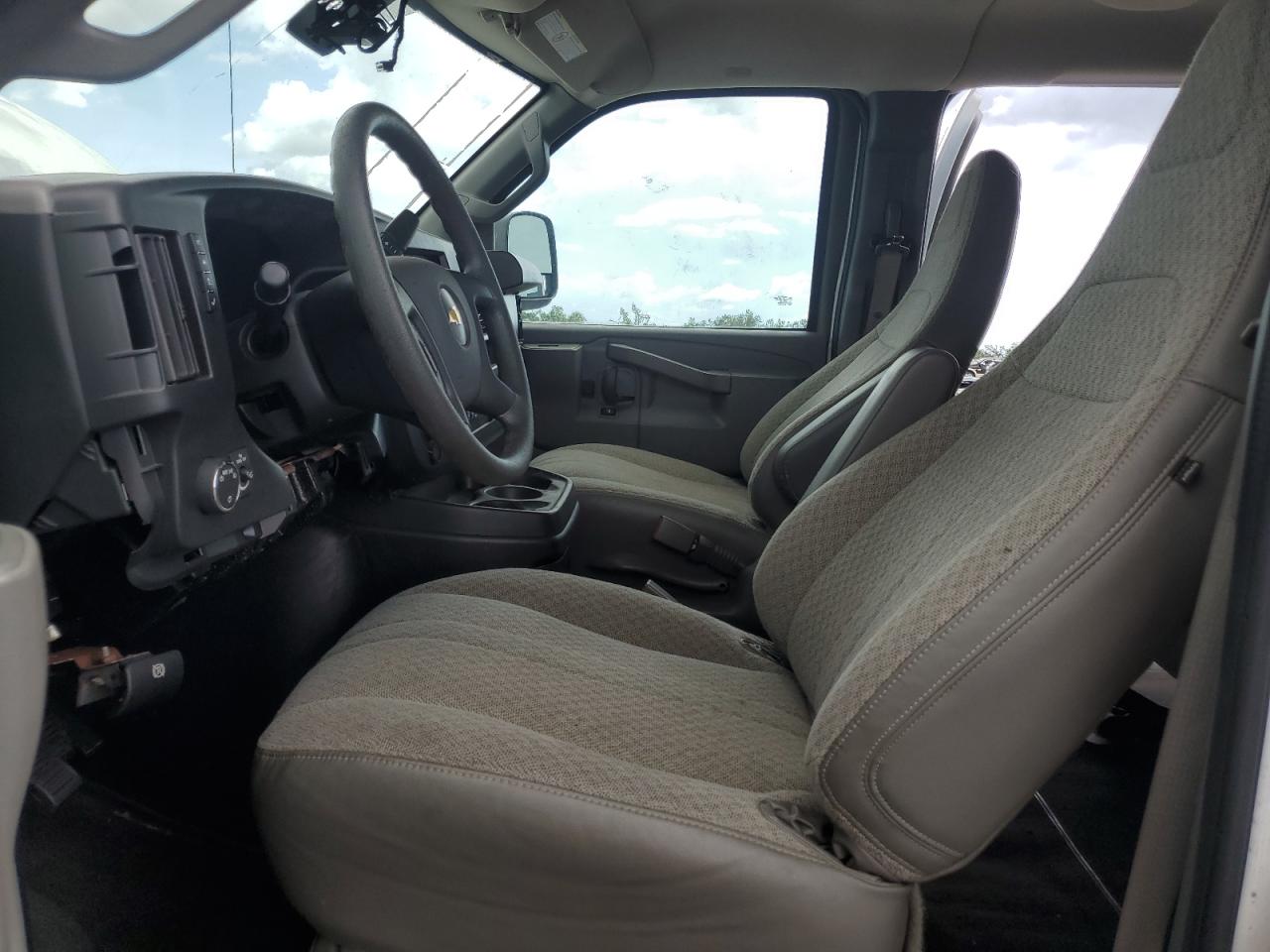 CHEVROLET EXPRESS LT