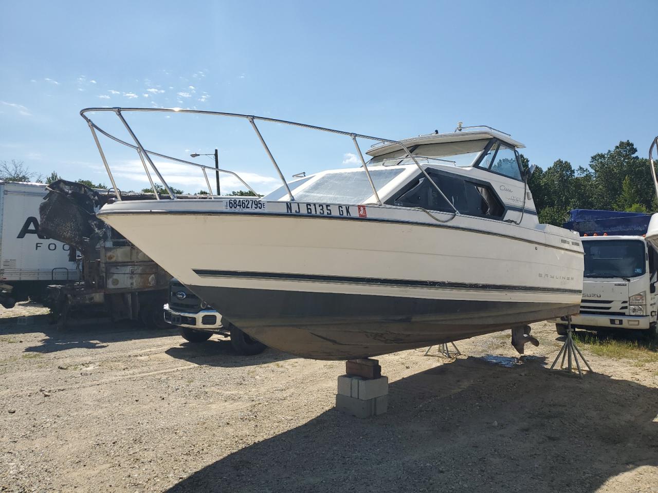 Lot #3234350042 2000 BAYLINER BOAT