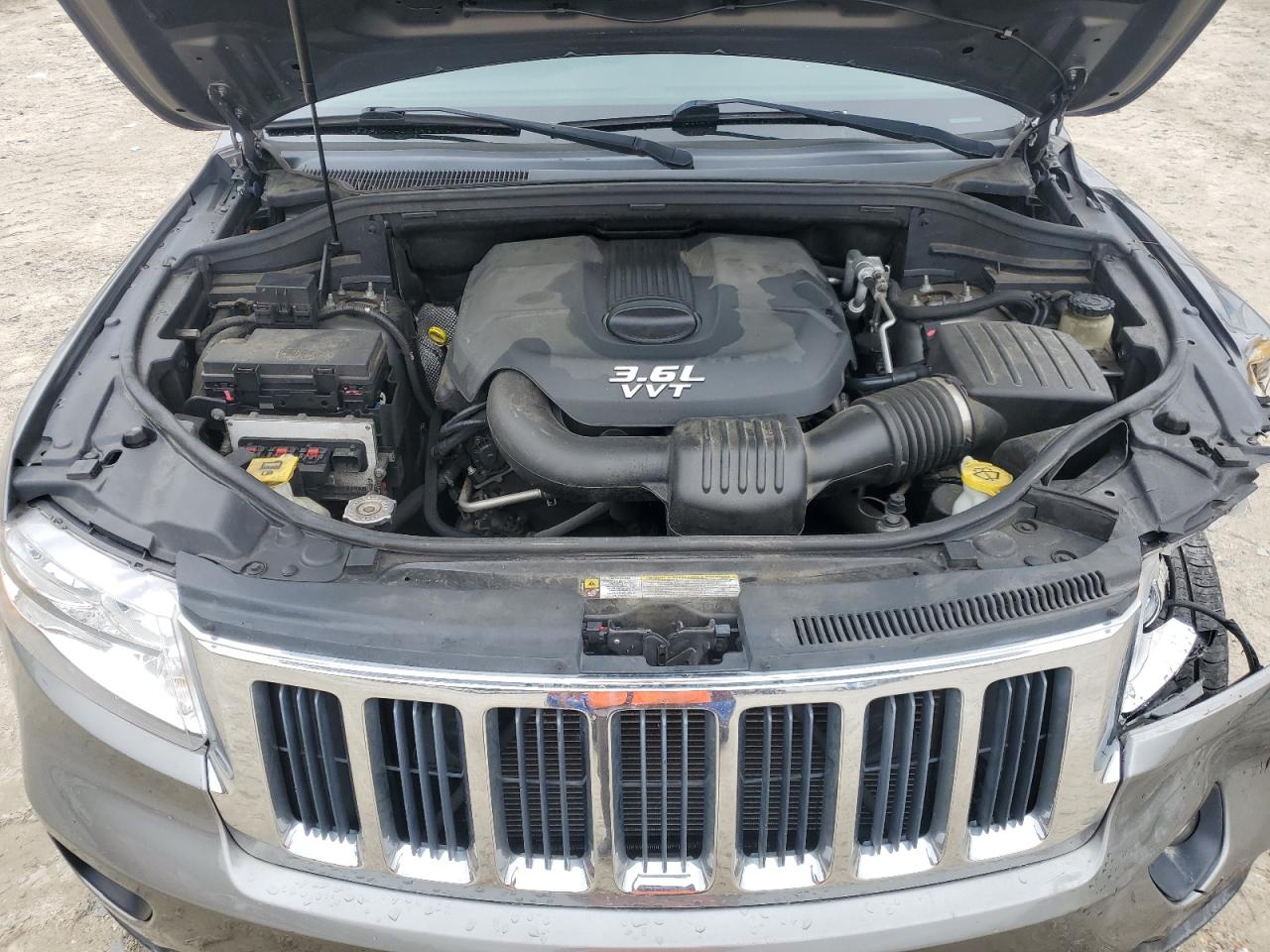 JEEP GRAND CHEROKEE LAREDO