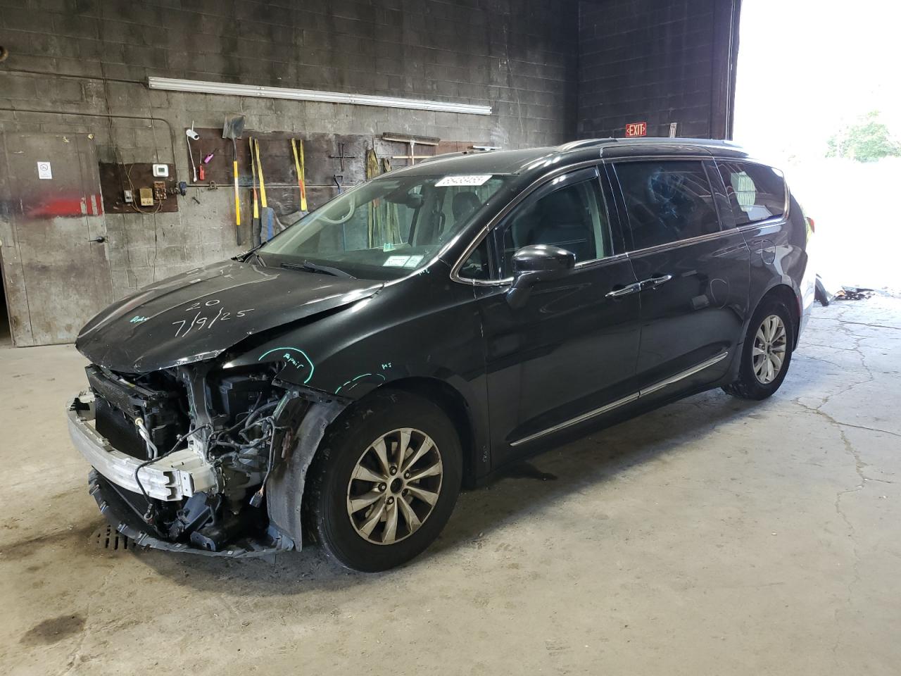 CHRYSLER PACIFICA TOURING L