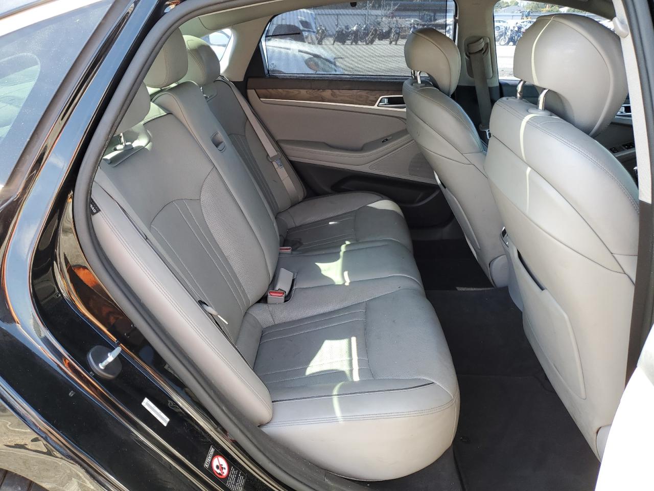 HYUNDAI GENESIS 5.0L