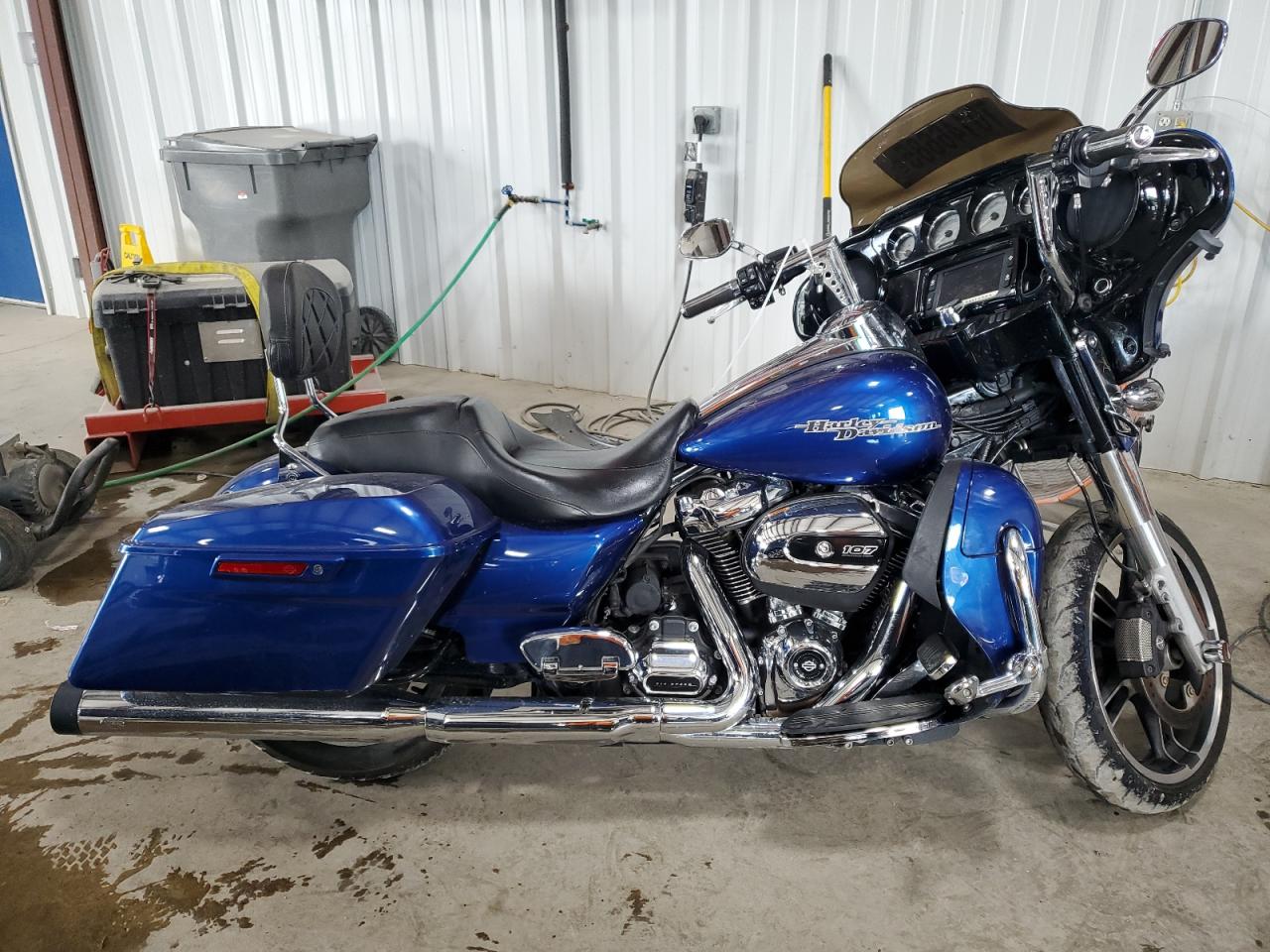  Salvage Harley-Davidson Fl