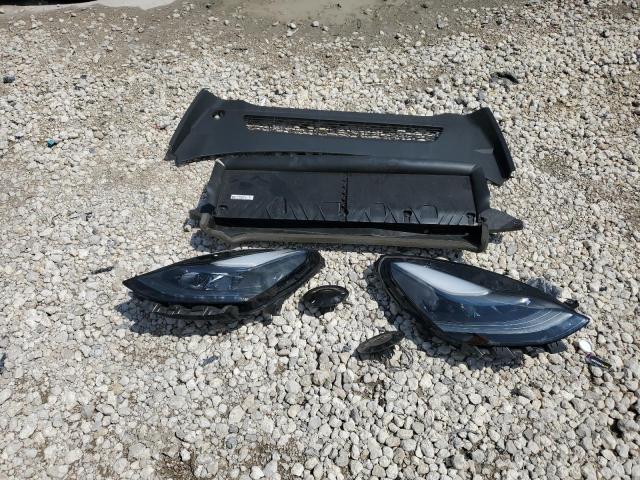 2024 TESLA MODEL Y 7SAYGDEF7RF048311