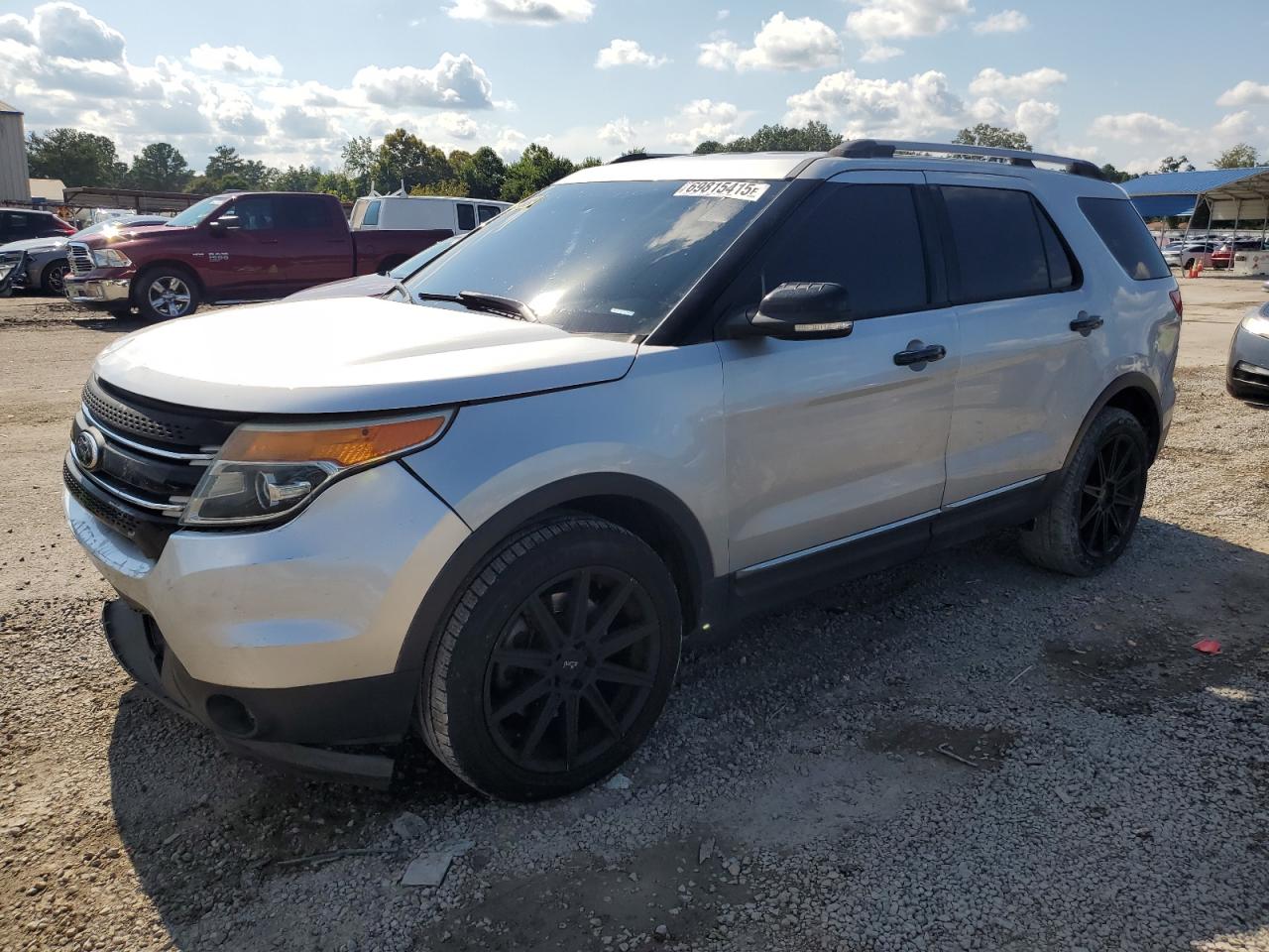 FORD EXPLORER XLT