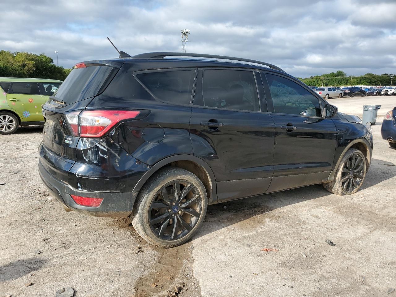 FORD ESCAPE SE