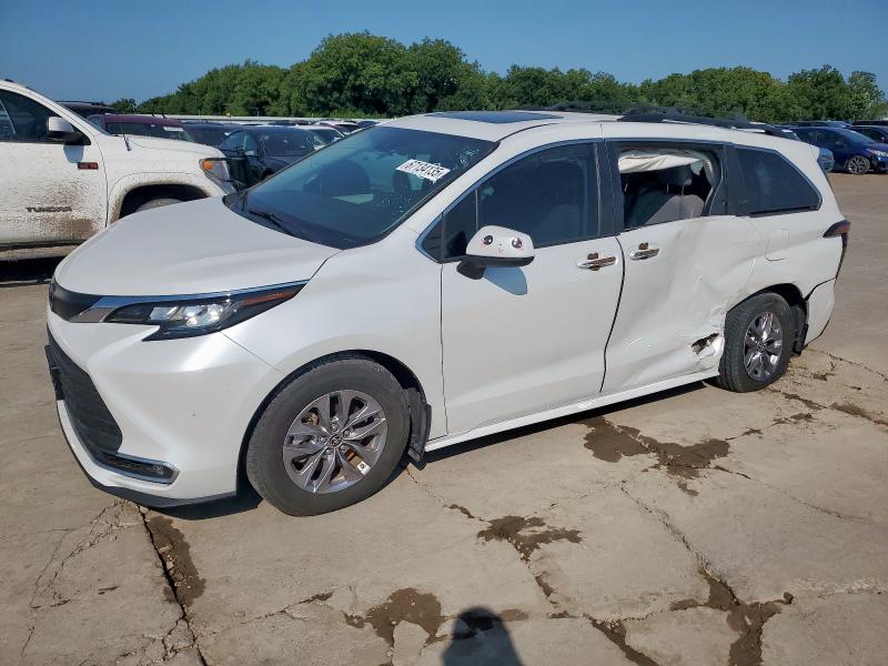TOYOTA SIENNA XLE