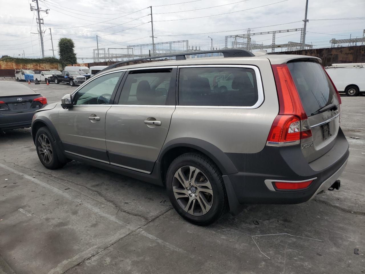 VOLVO XC70 T5 PREMIER