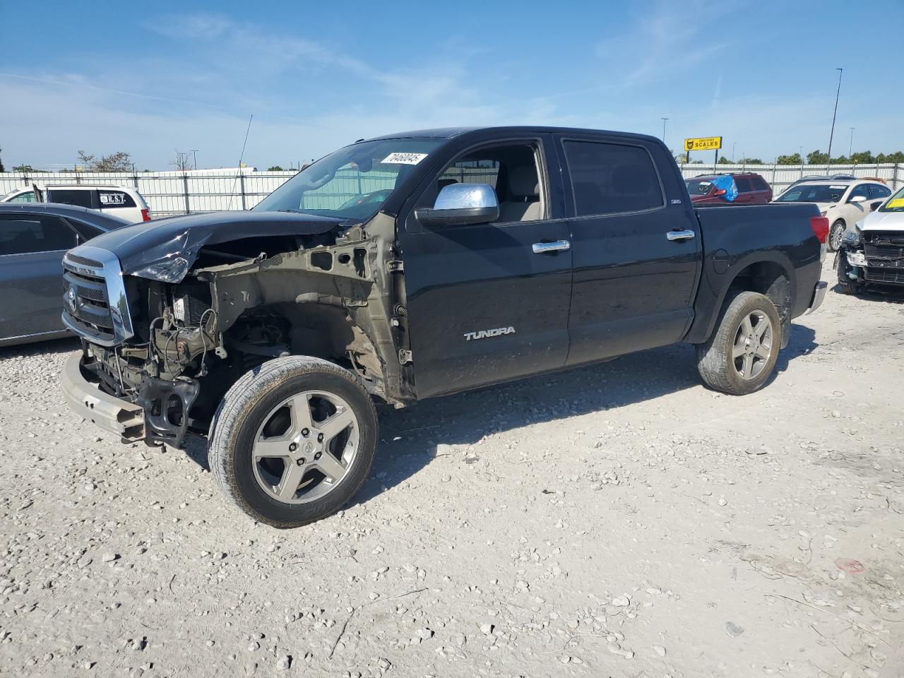 TOYOTA TUNDRA CREWMAX SR5