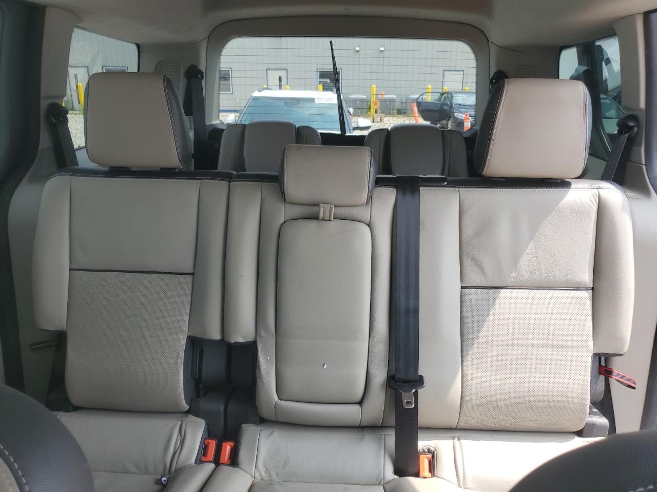 FORD TRANSIT CONNECT TITANIUM