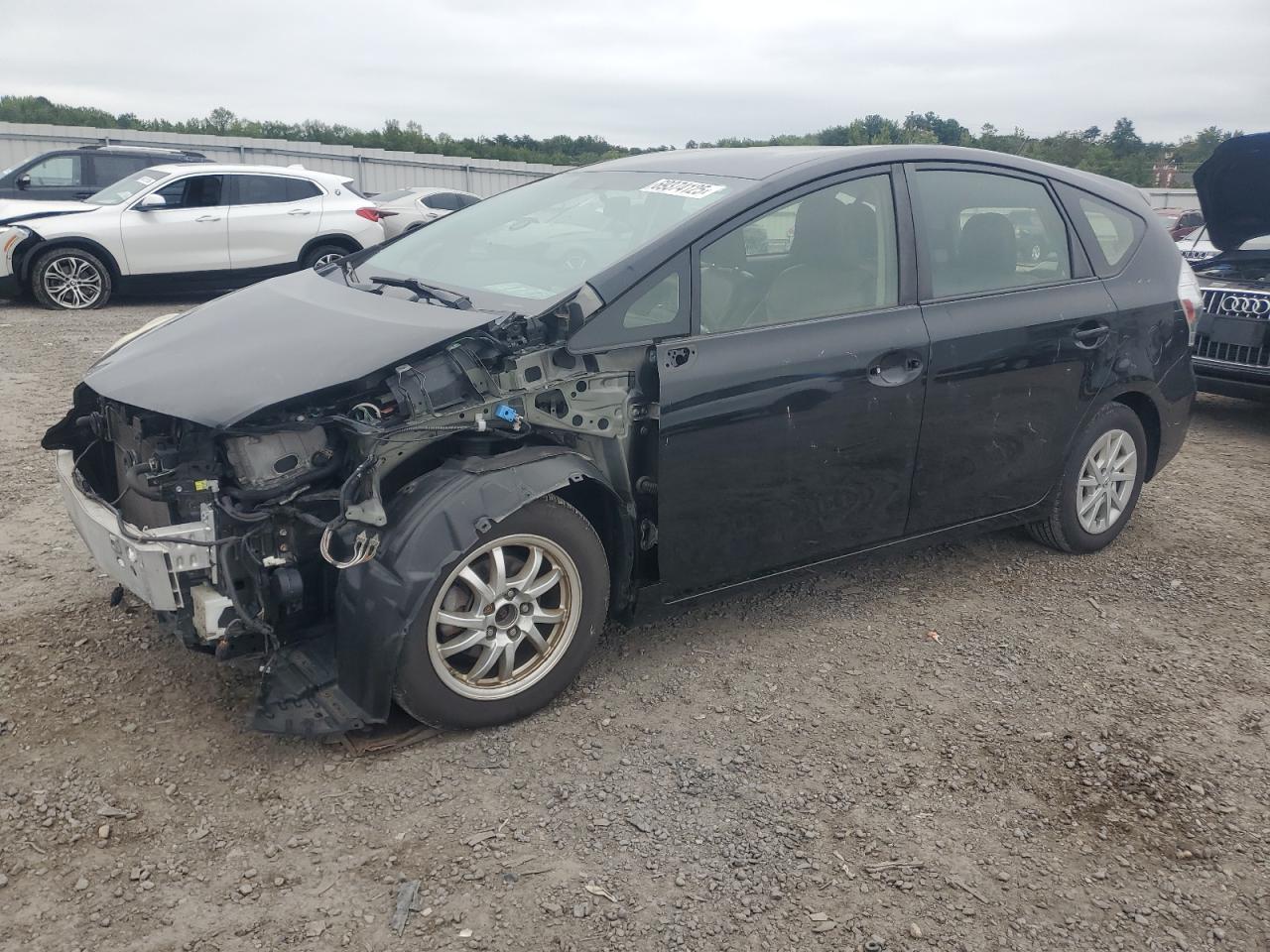 TOYOTA PRIUS V