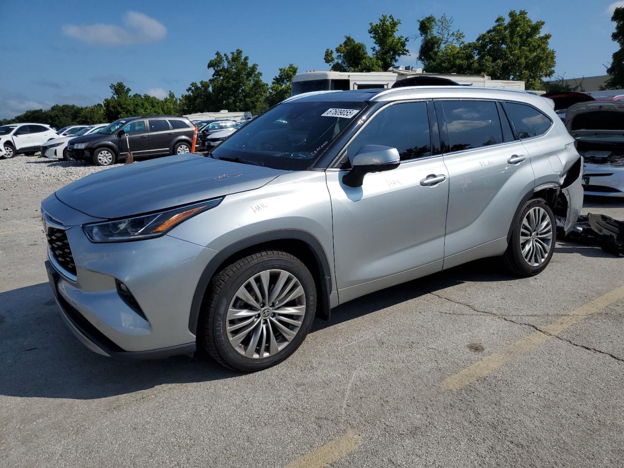 TOYOTA HIGHLANDER PLATINUM