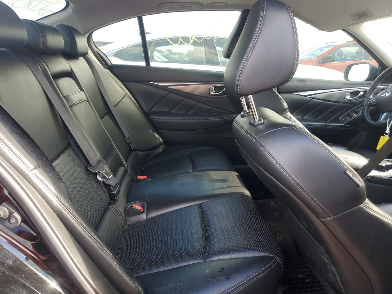 INFINITI Q50 RED SPORT 400