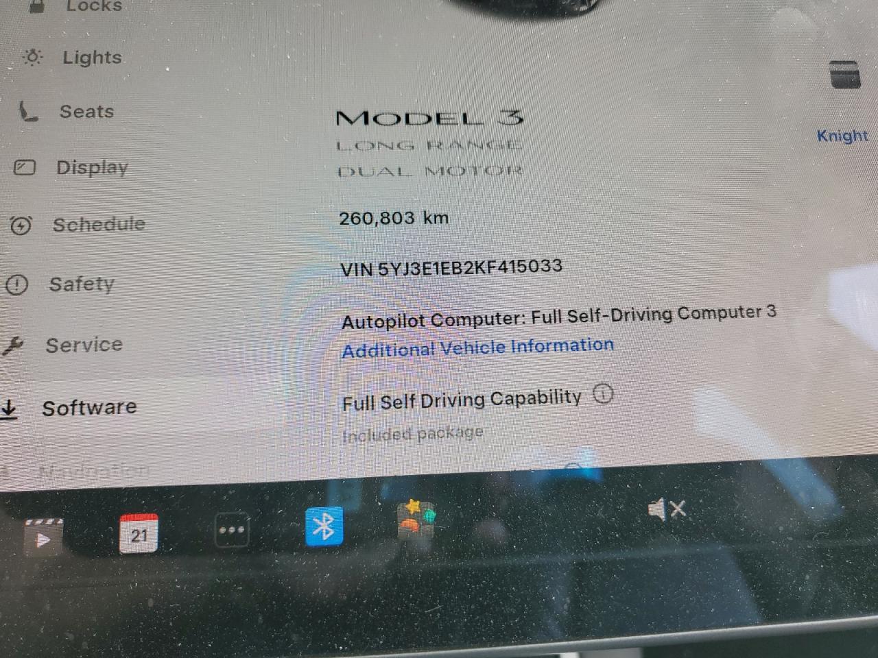 TESLA MODEL 3