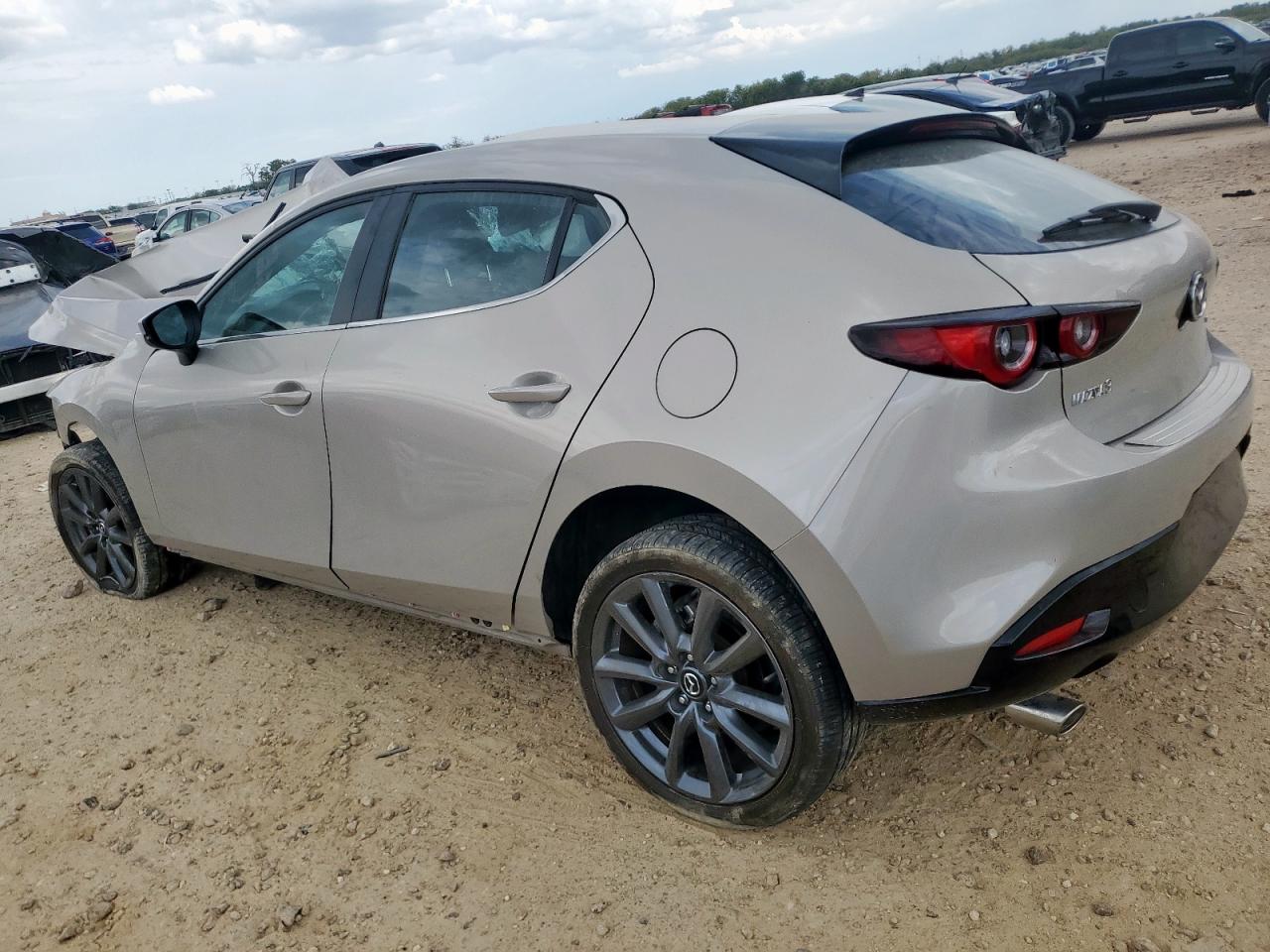 MAZDA 3 PREFERRED