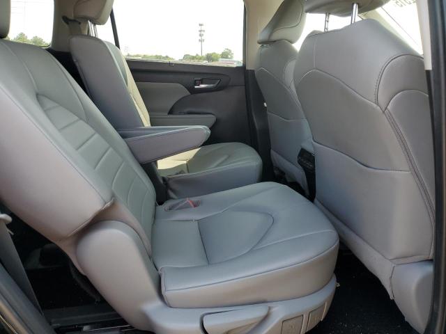 2021 TOYOTA HIGHLANDER XLE 5TDGZRBH8MS119462
