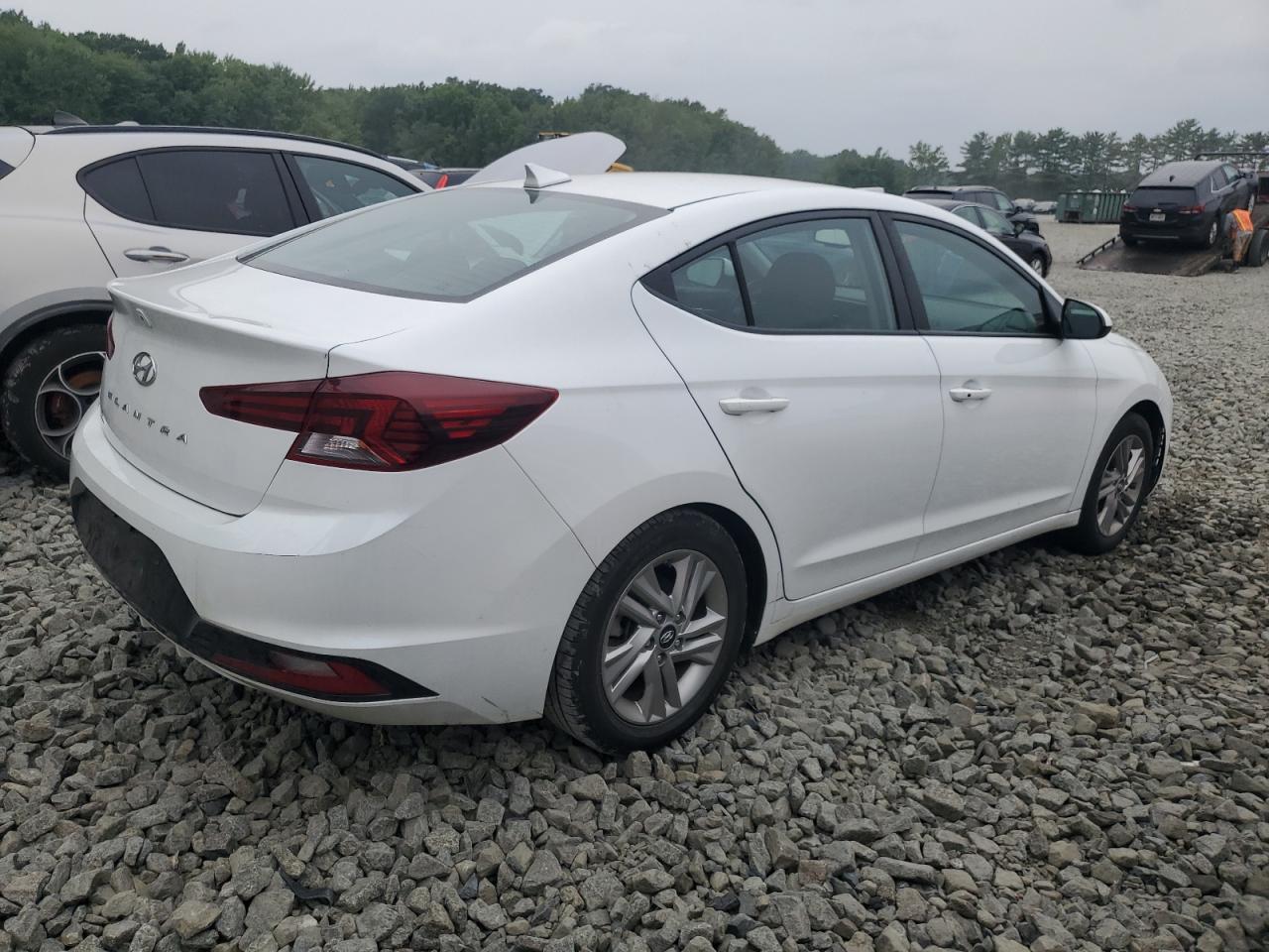 HYUNDAI ELANTRA SEL