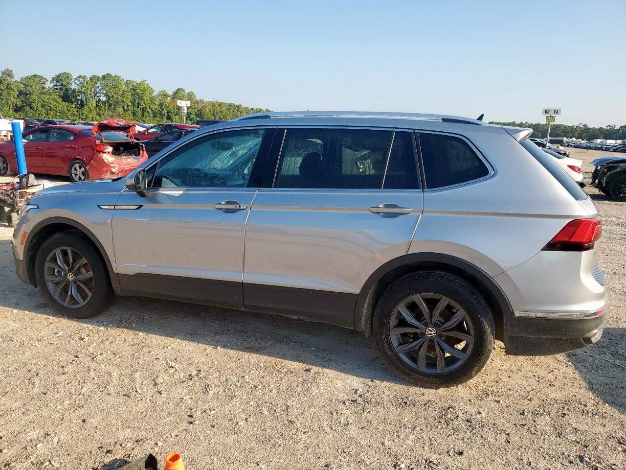 VOLKSWAGEN TIGUAN SE
