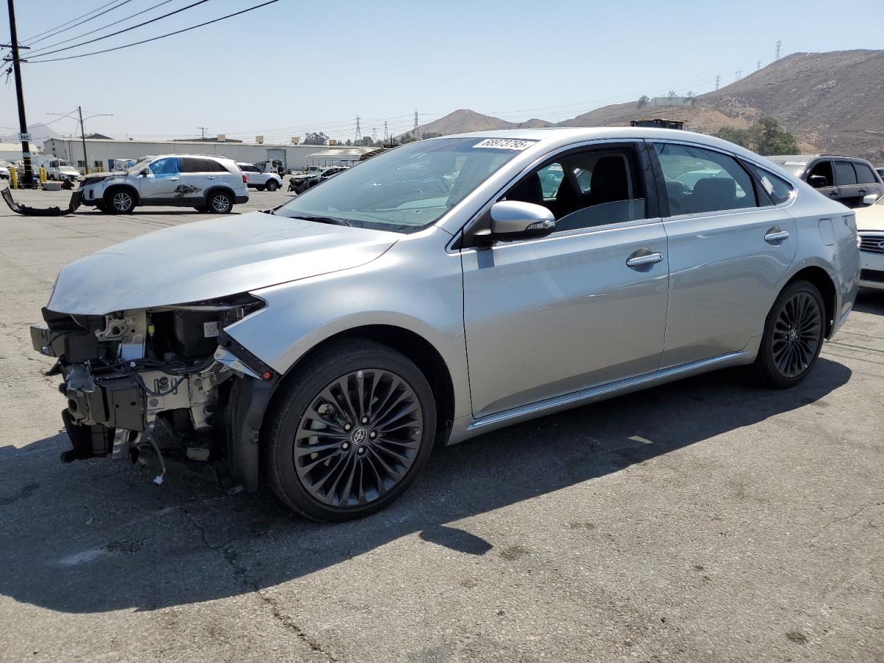 TOYOTA AVALON XLE