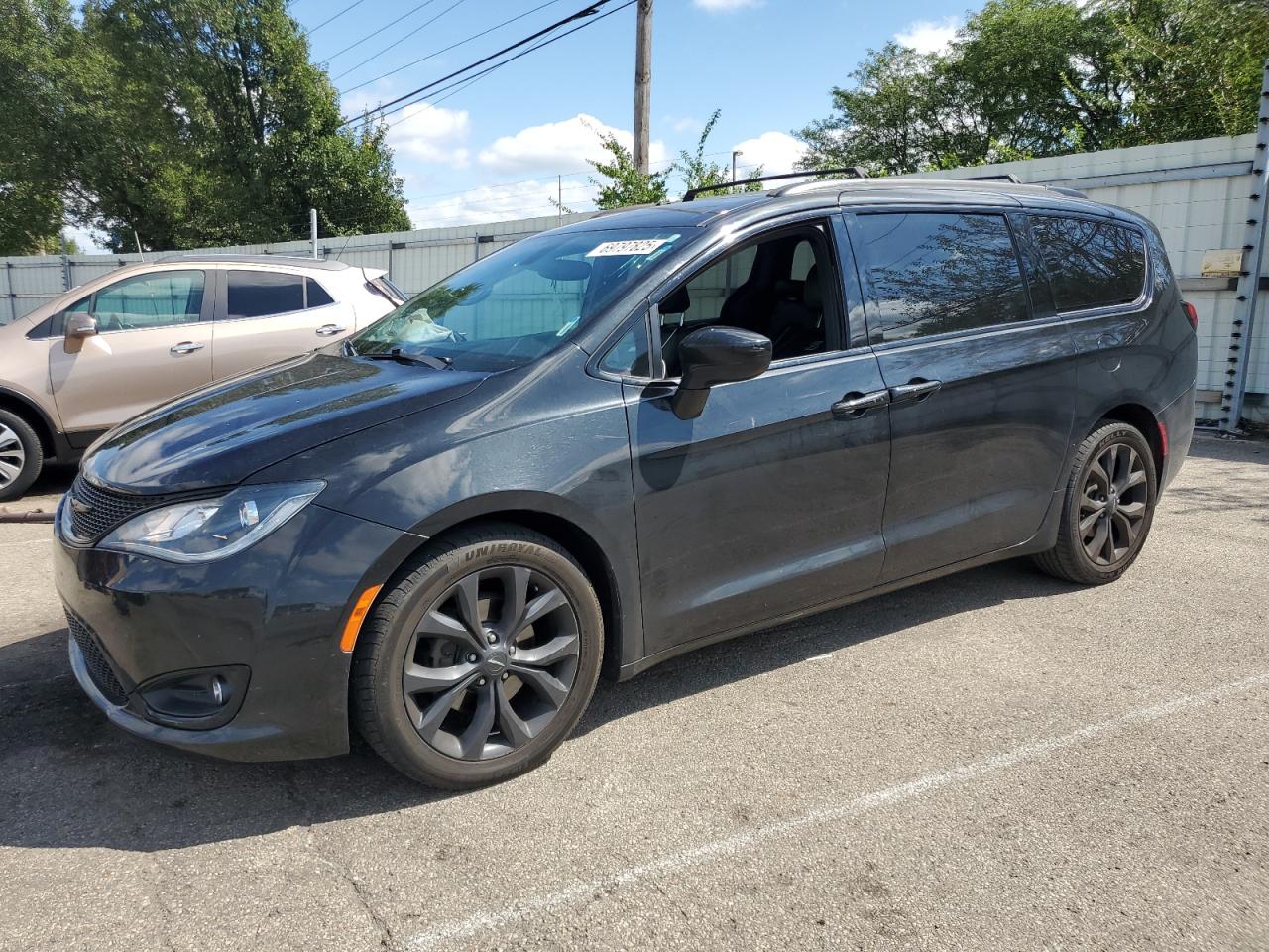 CHRYSLER PACIFICA TOURING L PLUS