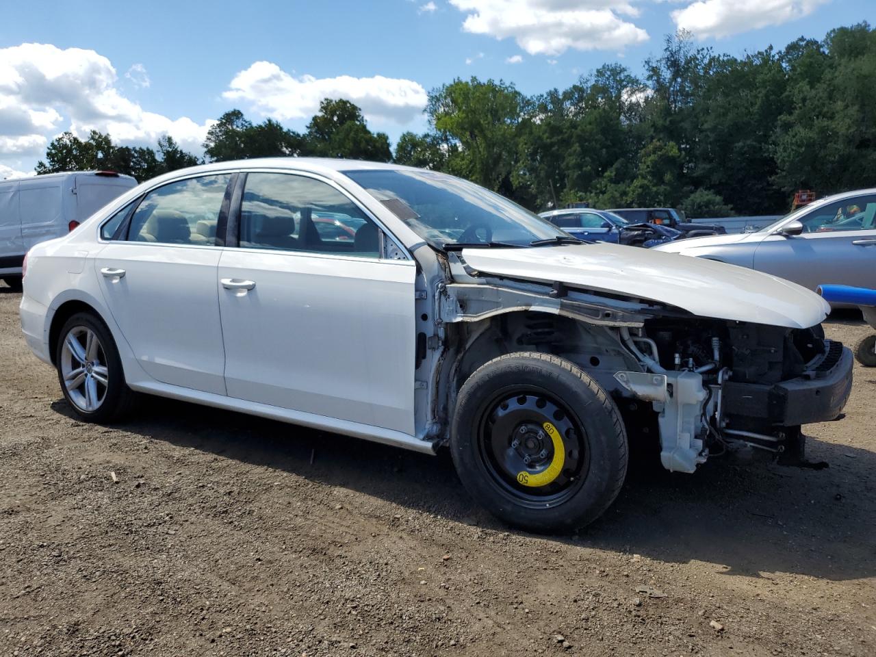 VOLKSWAGEN PASSAT SE