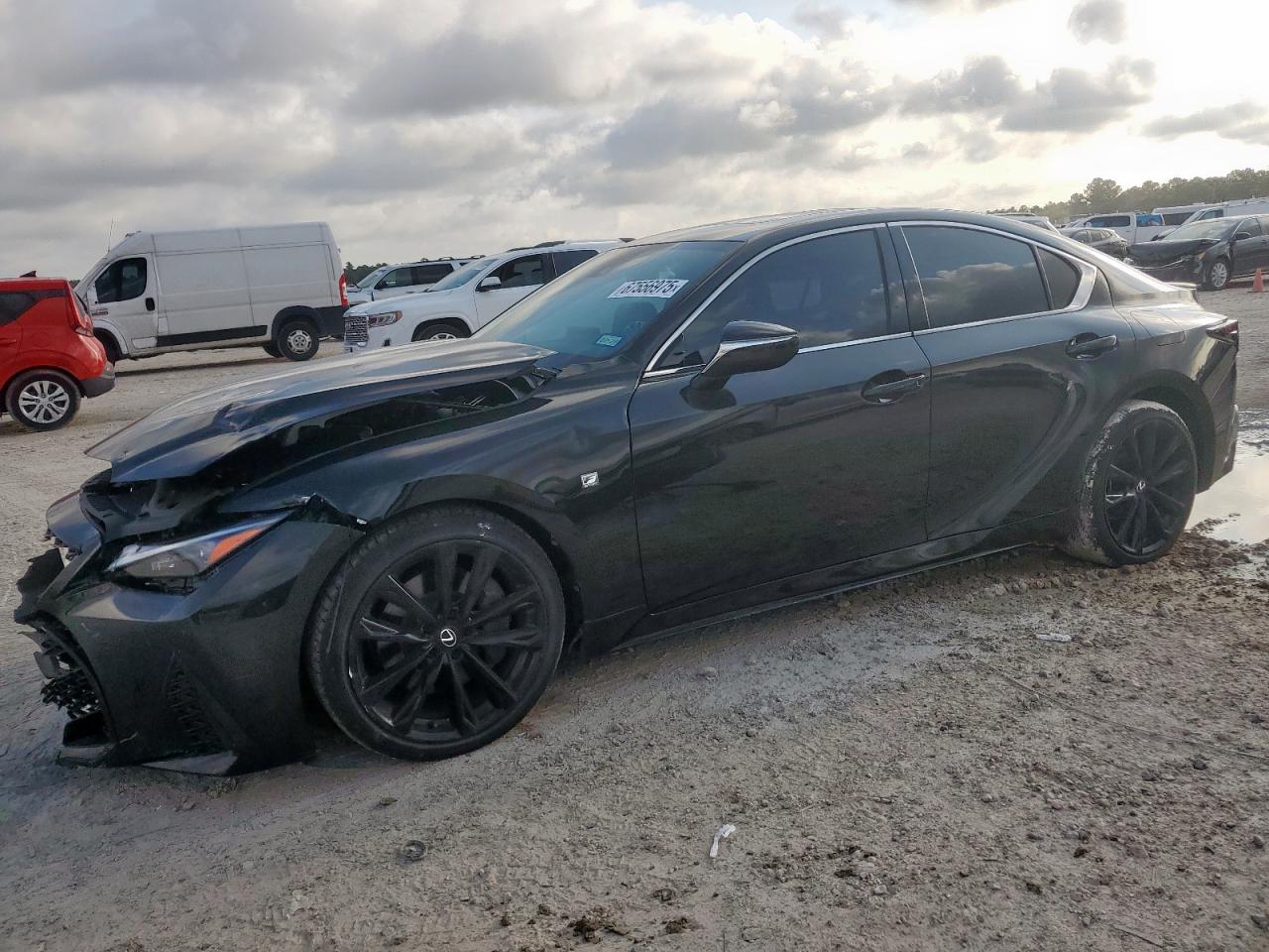 LEXUS IS 350 F SPORT DESIGN