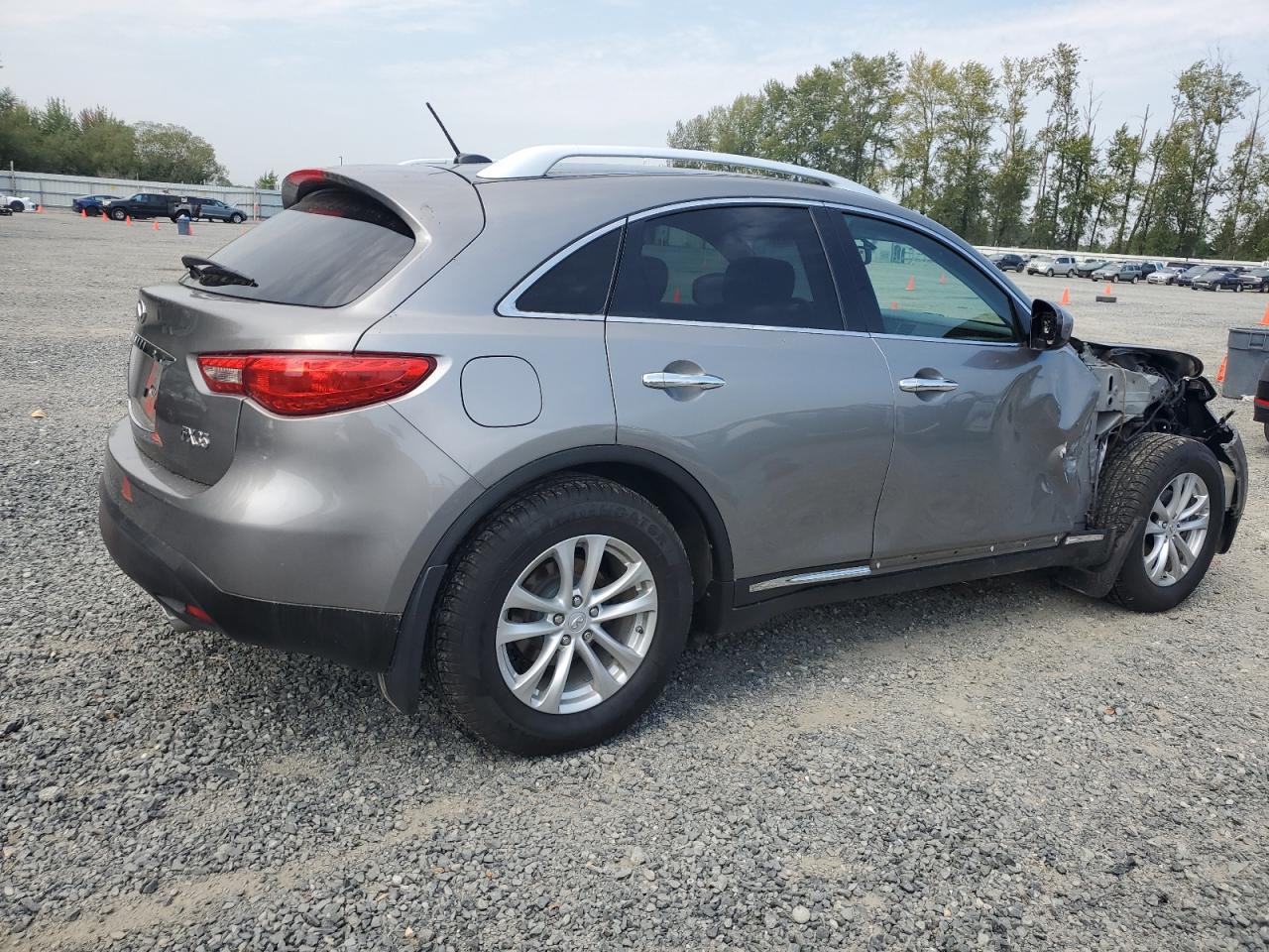 INFINITI FX35