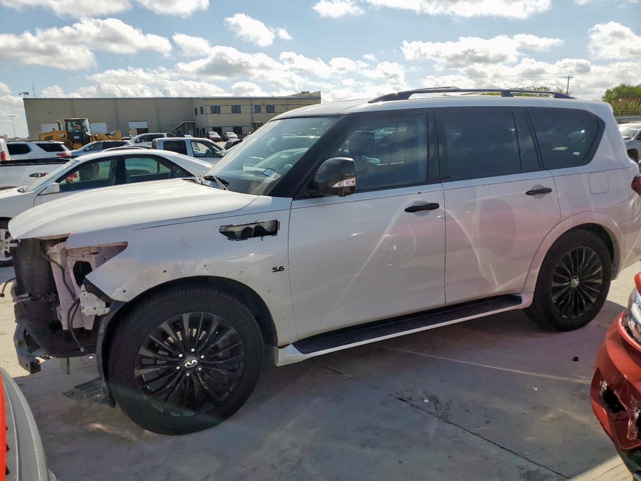 INFINITI QX80 LUXE